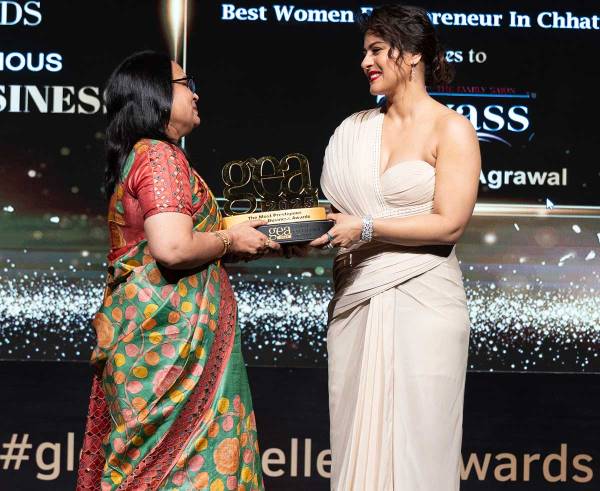 Global Excellence Awards 2025 – Zivass Family Salon