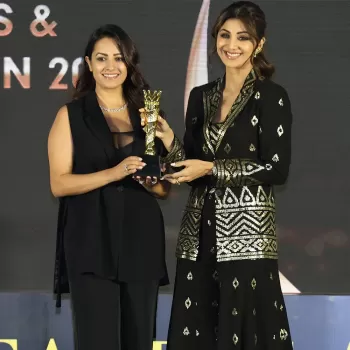 Fan Favourite Star of The Year - Female