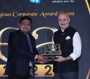 Anupam Kher Honors Gag Wears with GEA 2022 - Startups