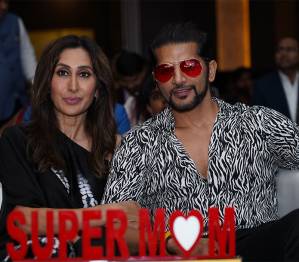 Karanvir Bohra with Wife Teejay Sidhu Won GEA 2022 - Indian Film Excellence Awards