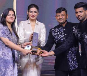 Raveena Tandon Honors UK German Pharmaceuticals with NQA Award - Pharma Quality Awards