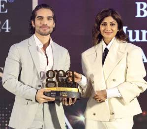 Rishabh Sawhney Felicitated at GEA 2024 by Shilpa Shetty - Individual & Personal Quality Awards
