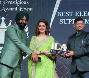 UK German Pharmaceuticals Awarded at ILA 2022 by Sonali Bendre - Pharma Quality Awards