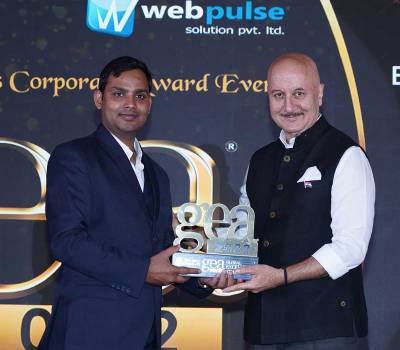 CareOxy Received GEA 2022 Award by Anupam Kher