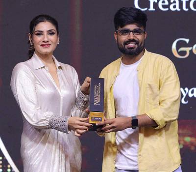 Dushyant Kukreja NQA 2024 Recived by Raveena Tandon
